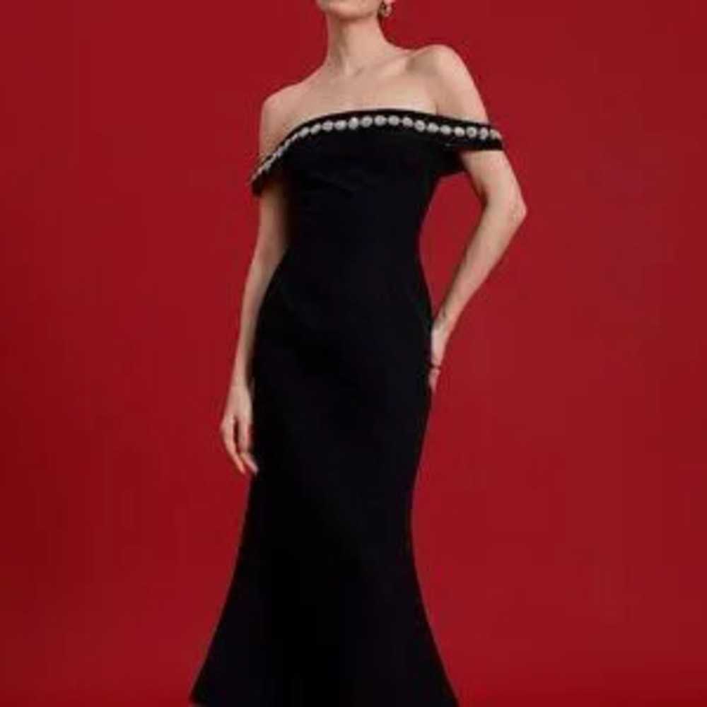 Black Elegant Women's High-End Long Dress With Beaded Off Shoulder